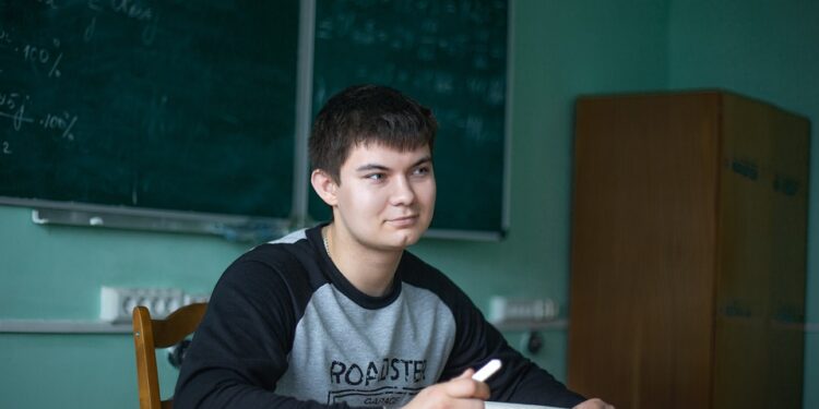 Reviewing AI Tools for E-commerce