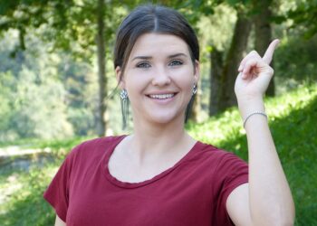 Optimizing AI Tools for Better Decision Making